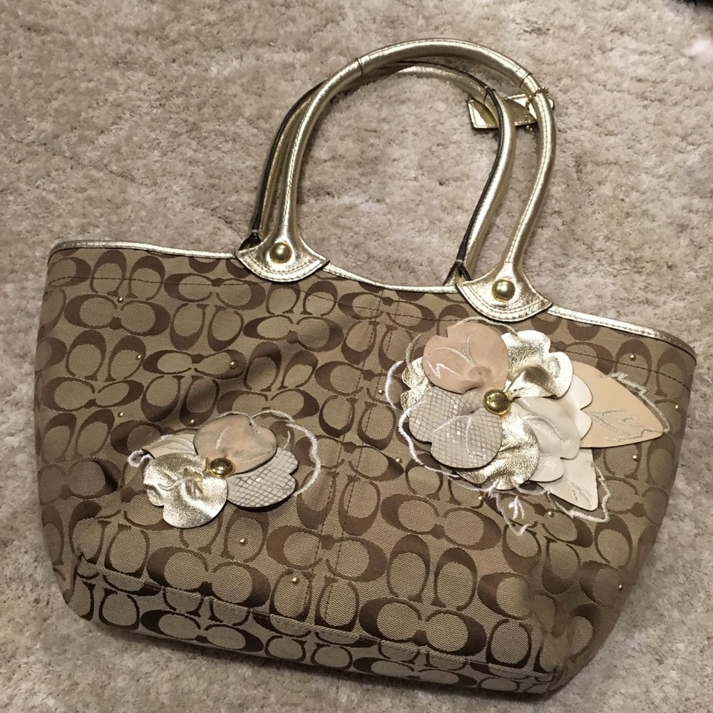 Coach Bleeker Floral Signature Tote